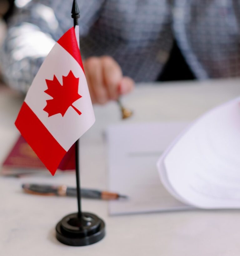 Est-ce que mon diplôme d’études secondaires suffit pour obtenir la résidence permanente au Canada ?